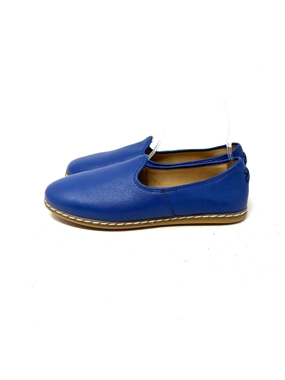 NEW Charix Flats